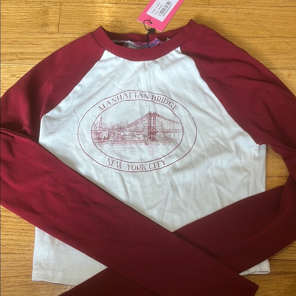 NWT Edikted Women’s Manhattan Bridge White and Maroon Size XS